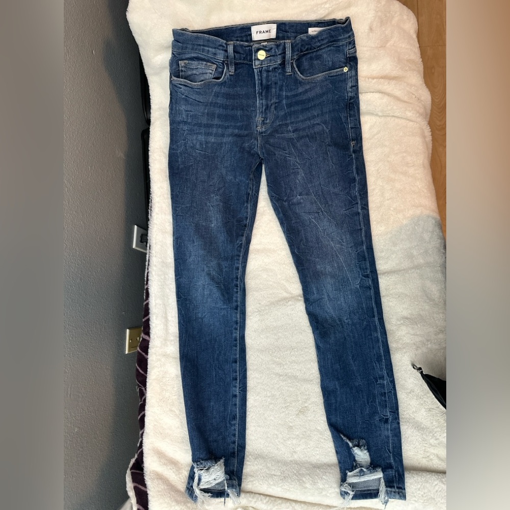 Frame Le Skinny De Jeanne van ness chew distressed jeans